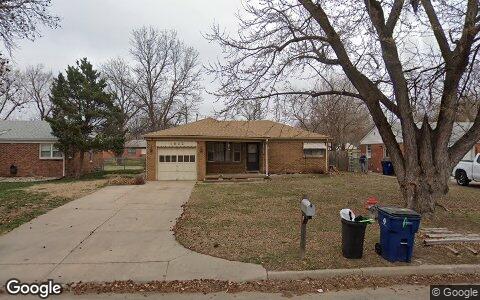 Street view of 2902 S WASHINGTON AVE
